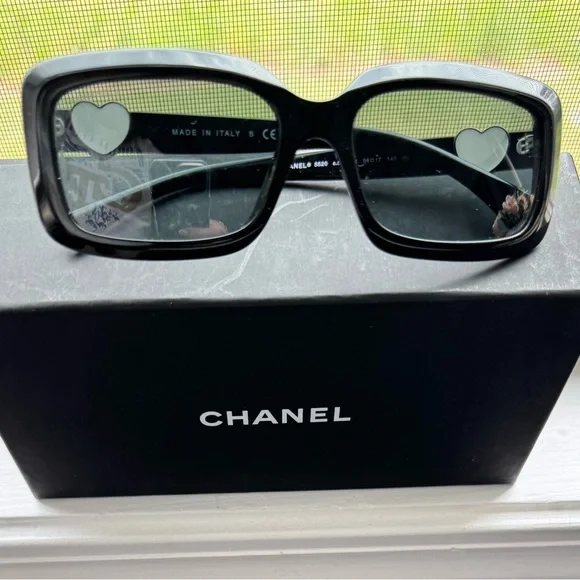 CHANEL | Accessories | Chanel Black Rectangular Sunglasses  display picture 3